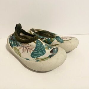 Jan + Jul Water Play Shoes Baby Slip on Slippers Vacation Tropical 5/6 4/$20 🛑